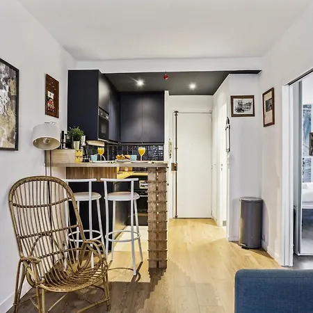 Invalides - Champs De Mars